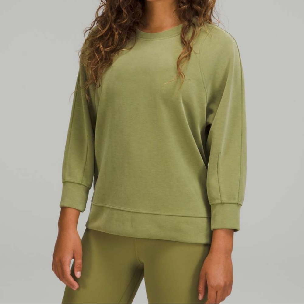 Lululemon Softstreme Draped-Back Crew